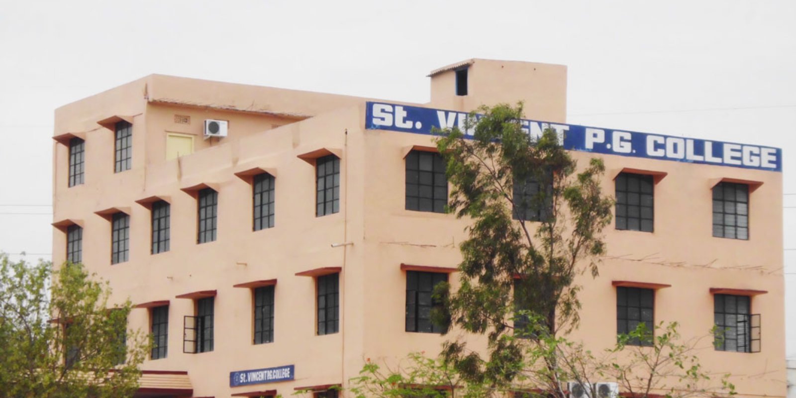 st-vincent-PG-College-BUILDING